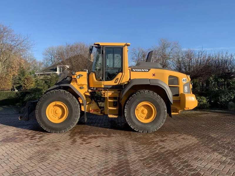 Volvo L120 H - Riteņu iekrāvējs: foto 1 Volvo L120 H - Riteņu iekrāvējs: foto 1