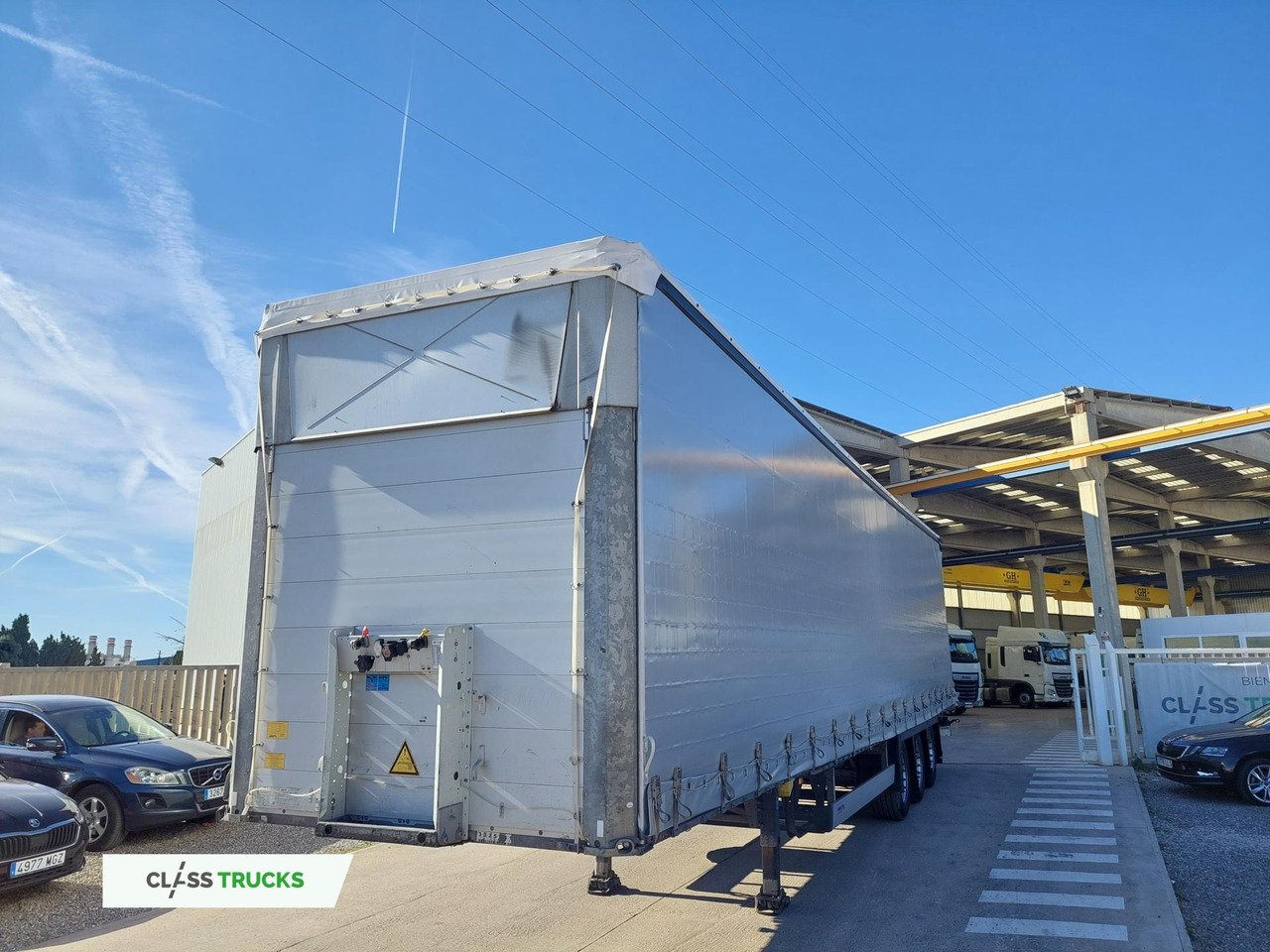 Schmitz Cargobull SCS24/L Varios - Tenta puspiekabe: foto 1 Schmitz Cargobull SCS24/L Varios - Tenta puspiekabe: foto 1