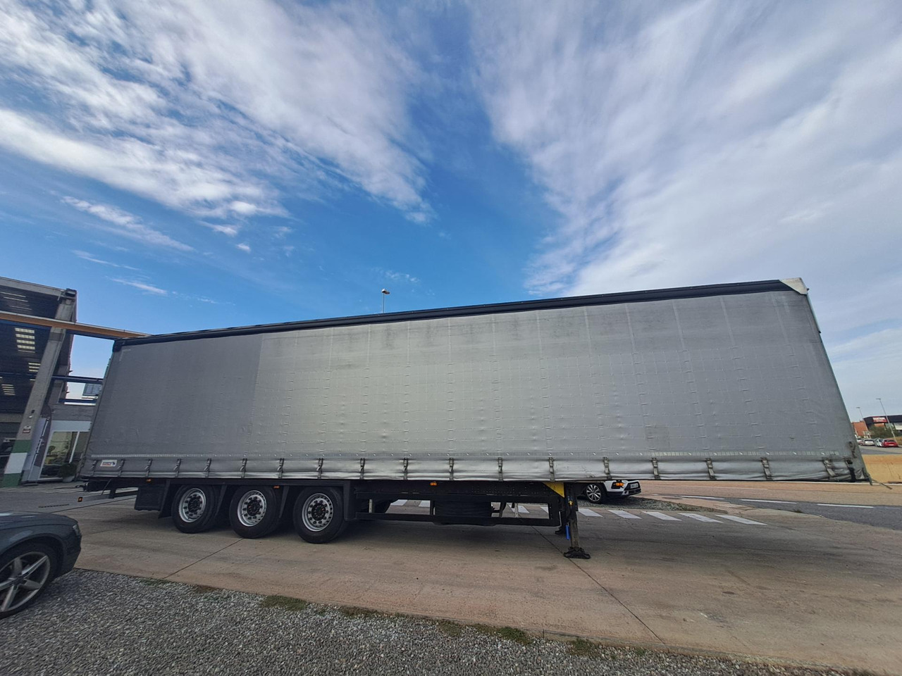 Schmitz Cargobull SCS24/L Varios - Tenta puspiekabe: foto 4 Schmitz Cargobull SCS24/L Varios - Tenta puspiekabe: foto 4