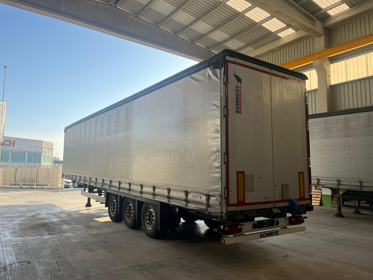 Schmitz Cargobull SCS24/L Varios - Tenta puspiekabe: foto 4 Schmitz Cargobull SCS24/L Varios - Tenta puspiekabe: foto 4