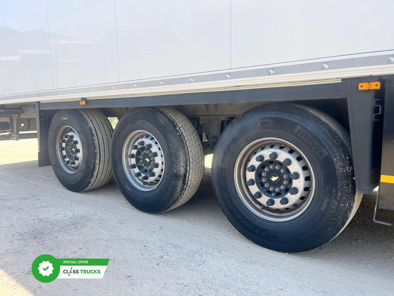 Schmitz Cargobull SKO Double Deck FP 45 Carrier Vector 1550 h2.7m - Puspiekabe refrižerators: foto 4 Schmitz Cargobull SKO Double Deck FP 45 Carrier Vector 1550 h2.7m - Puspiekabe refrižerators: foto 4