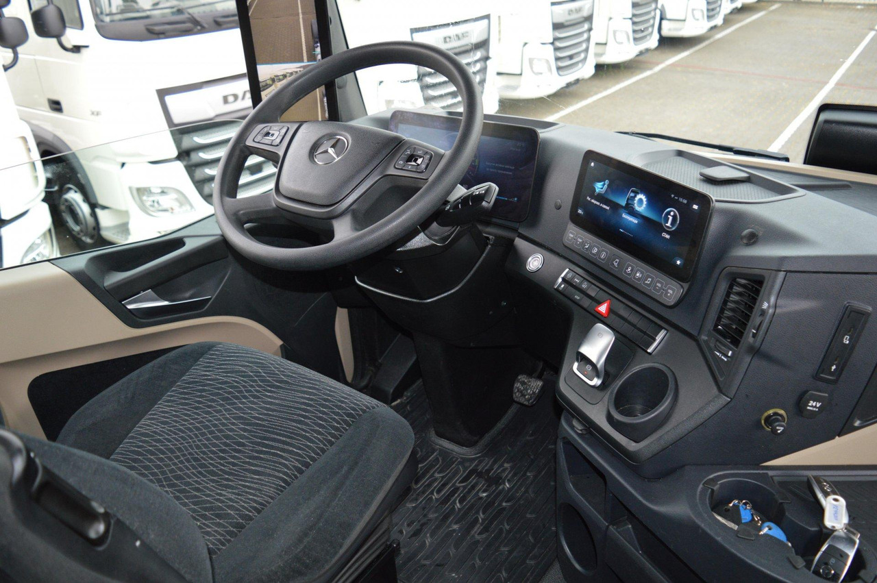 Vilcējs Mercedes-Benz Actros 5 1845 BigSpace Max tanks: foto 10