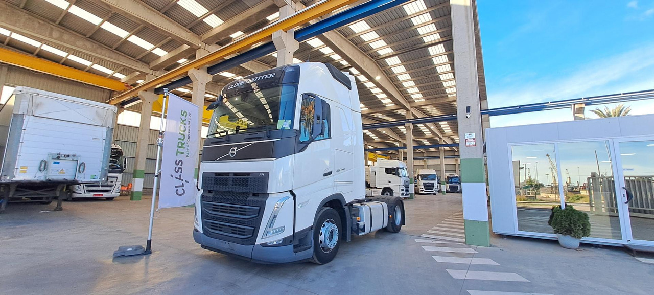 Volvo FH 460 Globetrotter XL Retarder i-Save - Vilcējs: foto 1 Volvo FH 460 Globetrotter XL Retarder i-Save - Vilcējs: foto 1