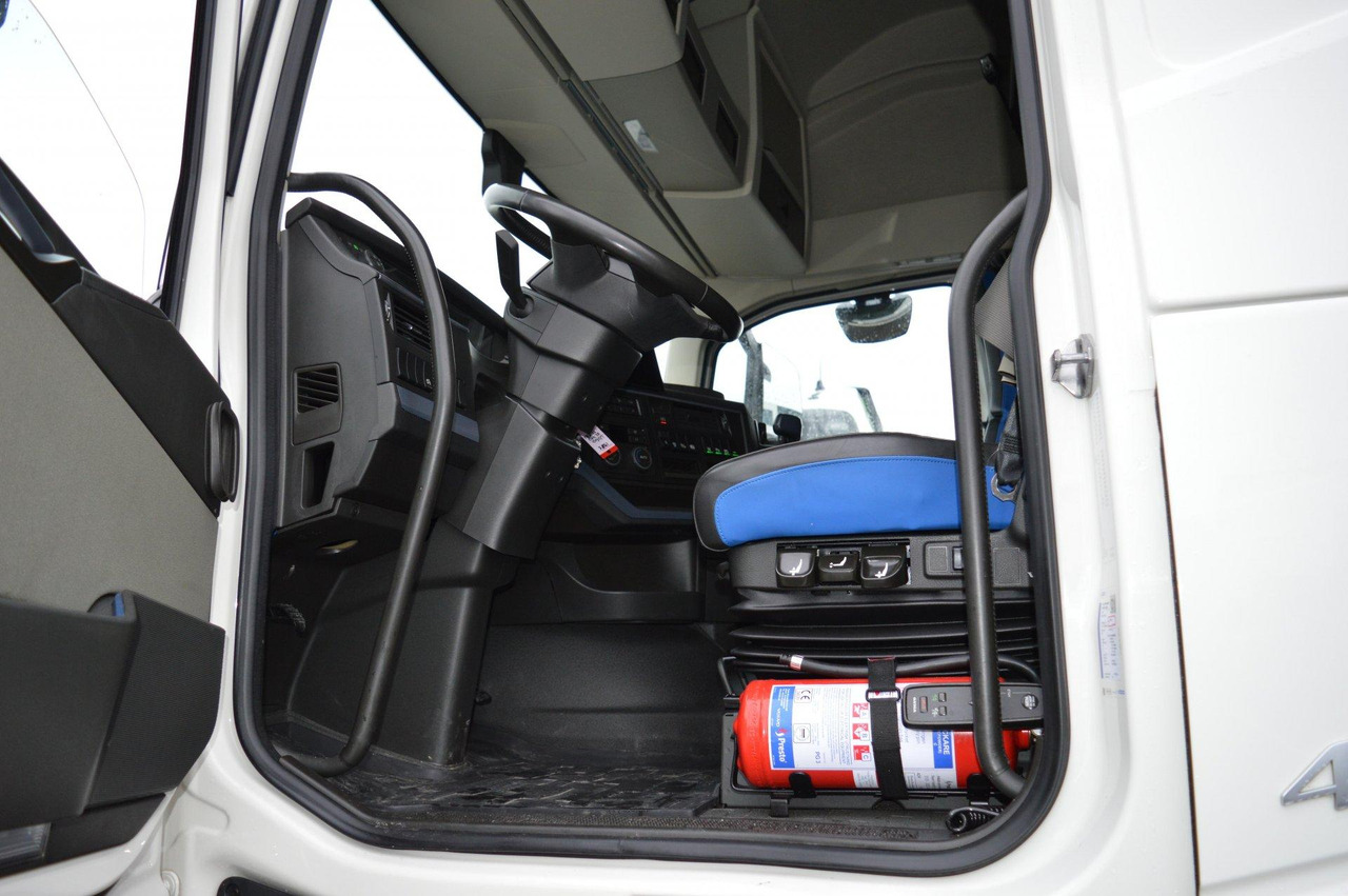 Vilcējs Volvo FH 460 Globetrotter XL i-Save: foto 8