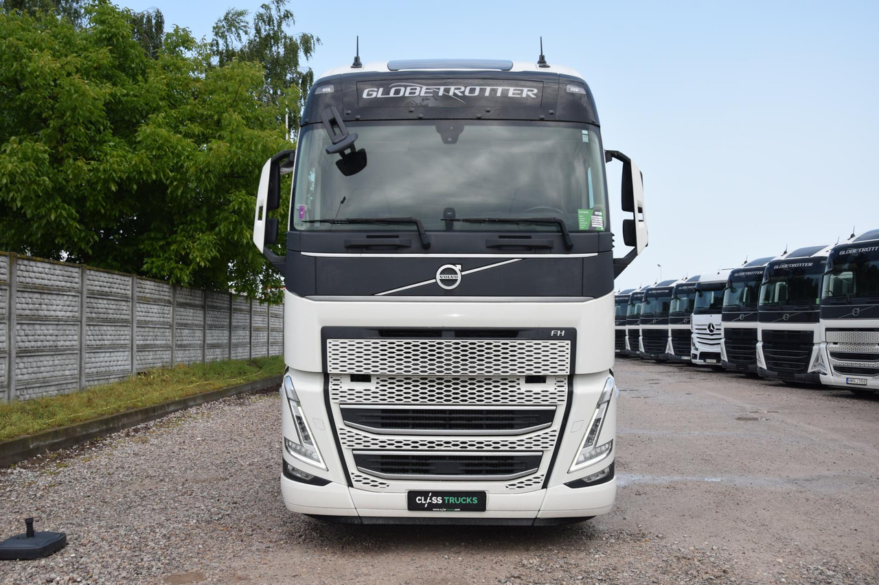 Volvo FH 460 Globetrotter XL i-Save Side Skirts - Vilcējs: foto 2 Volvo FH 460 Globetrotter XL i-Save Side Skirts - Vilcējs: foto 2