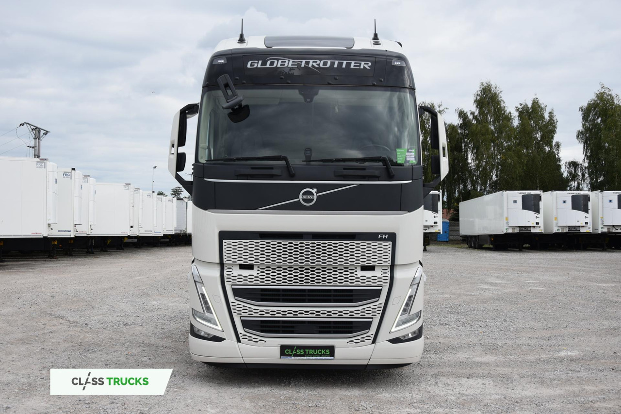 Volvo FH 460 Globetrotter XL i-Save Side Skirts - Vilcējs: foto 2 Volvo FH 460 Globetrotter XL i-Save Side Skirts - Vilcējs: foto 2