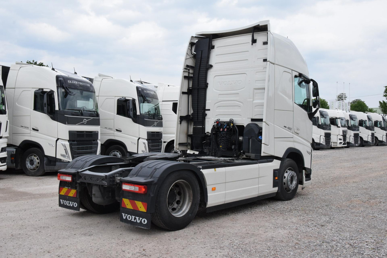 Volvo FH 460 Globetrotter XL i-Save Side Skirts - Vilcējs: foto 4 Volvo FH 460 Globetrotter XL i-Save Side Skirts - Vilcējs: foto 4