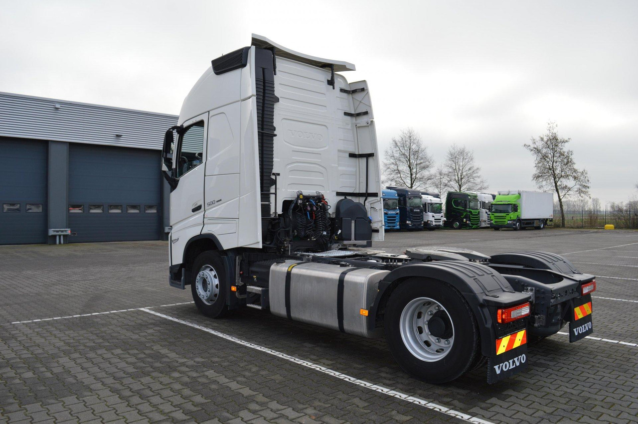 Volvo FH 500 Globetrotter XL - Vilcējs: foto 2 Volvo FH 500 Globetrotter XL - Vilcējs: foto 2