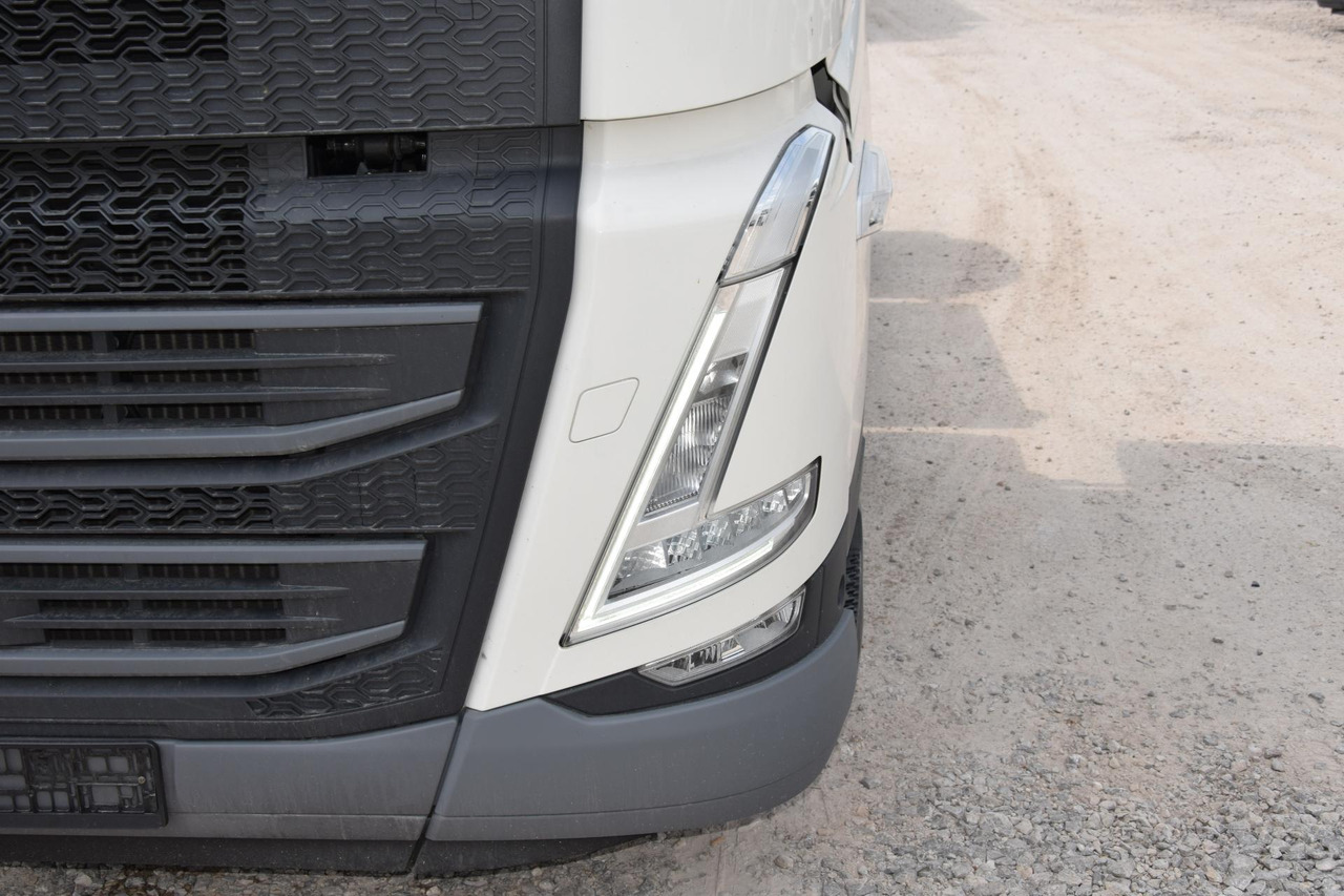 Vilcējs Volvo FH 500 Globetrotter XL: foto 7
