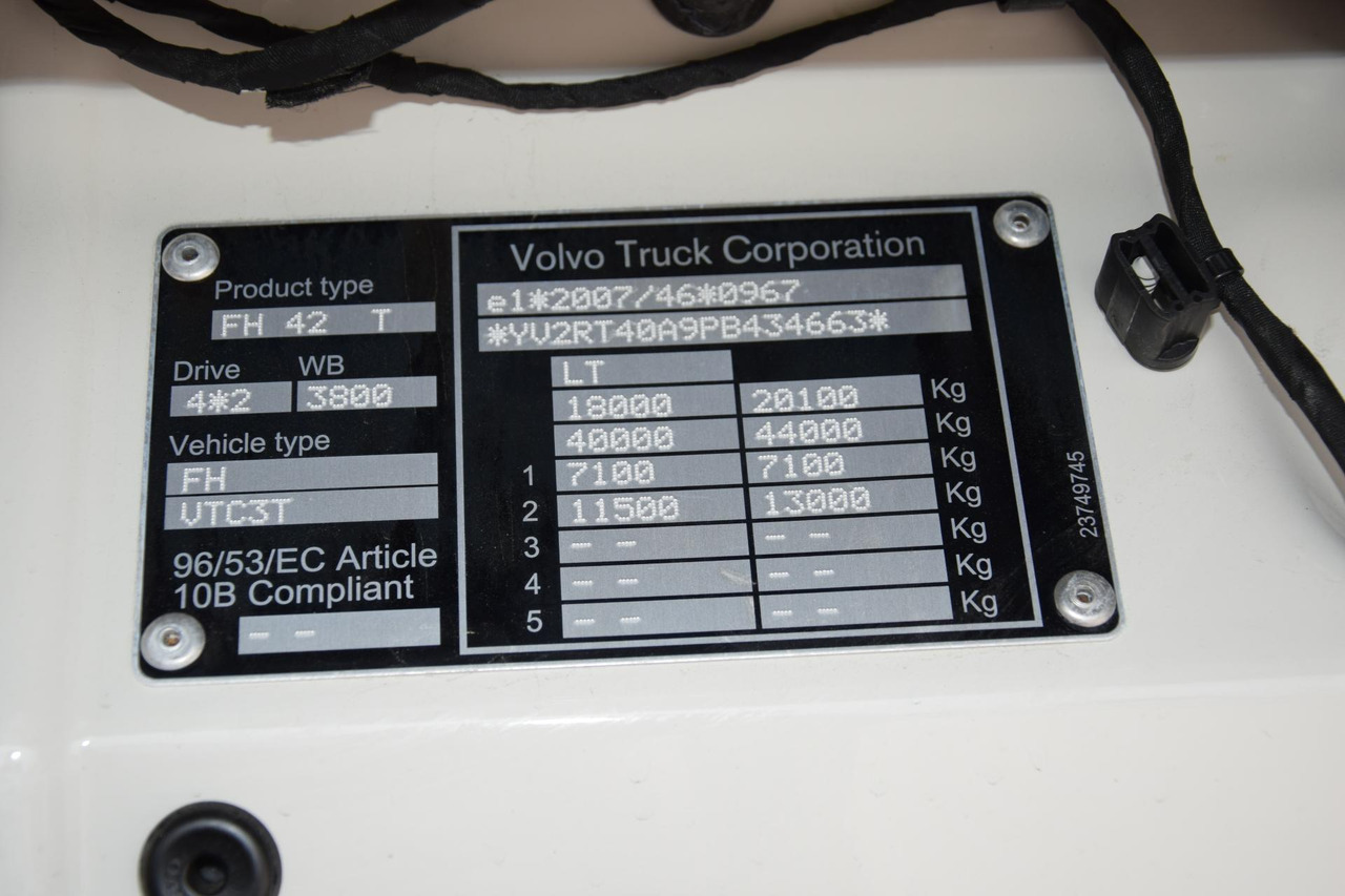 Vilcējs Volvo FH 500 Globetrotter XL: foto 17