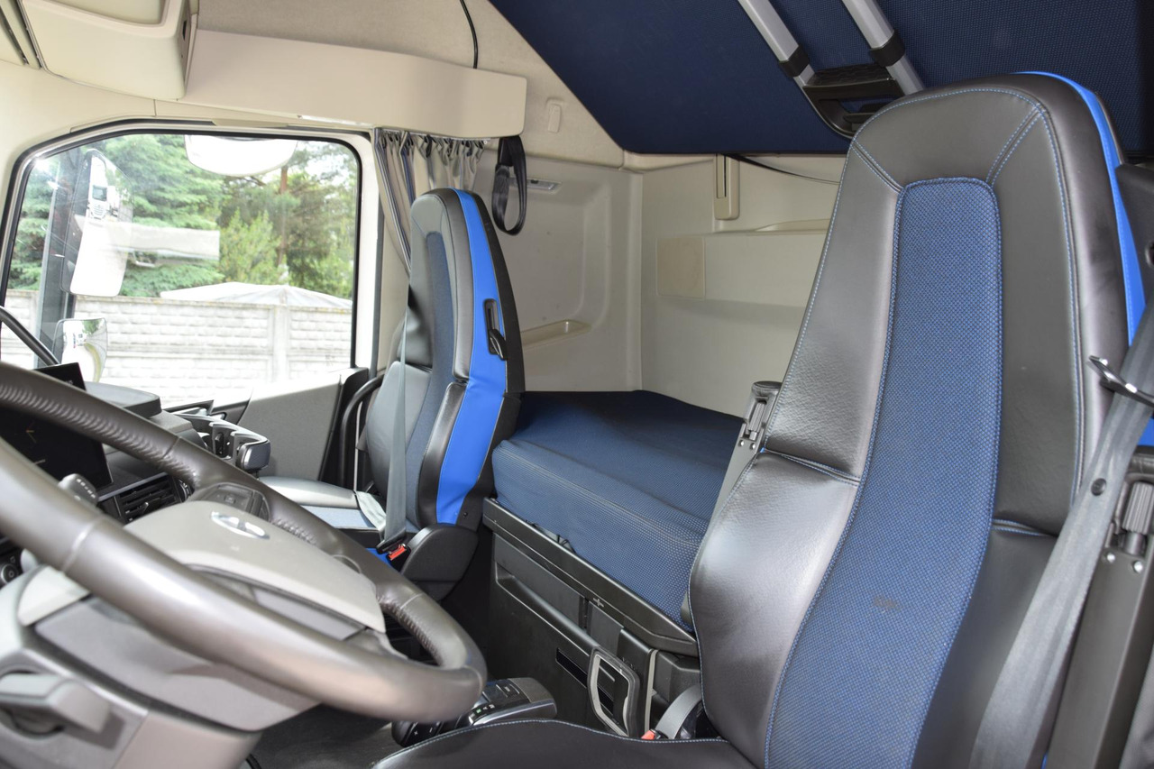 Vilcējs Volvo FH 500 Globetrotter XL: foto 9