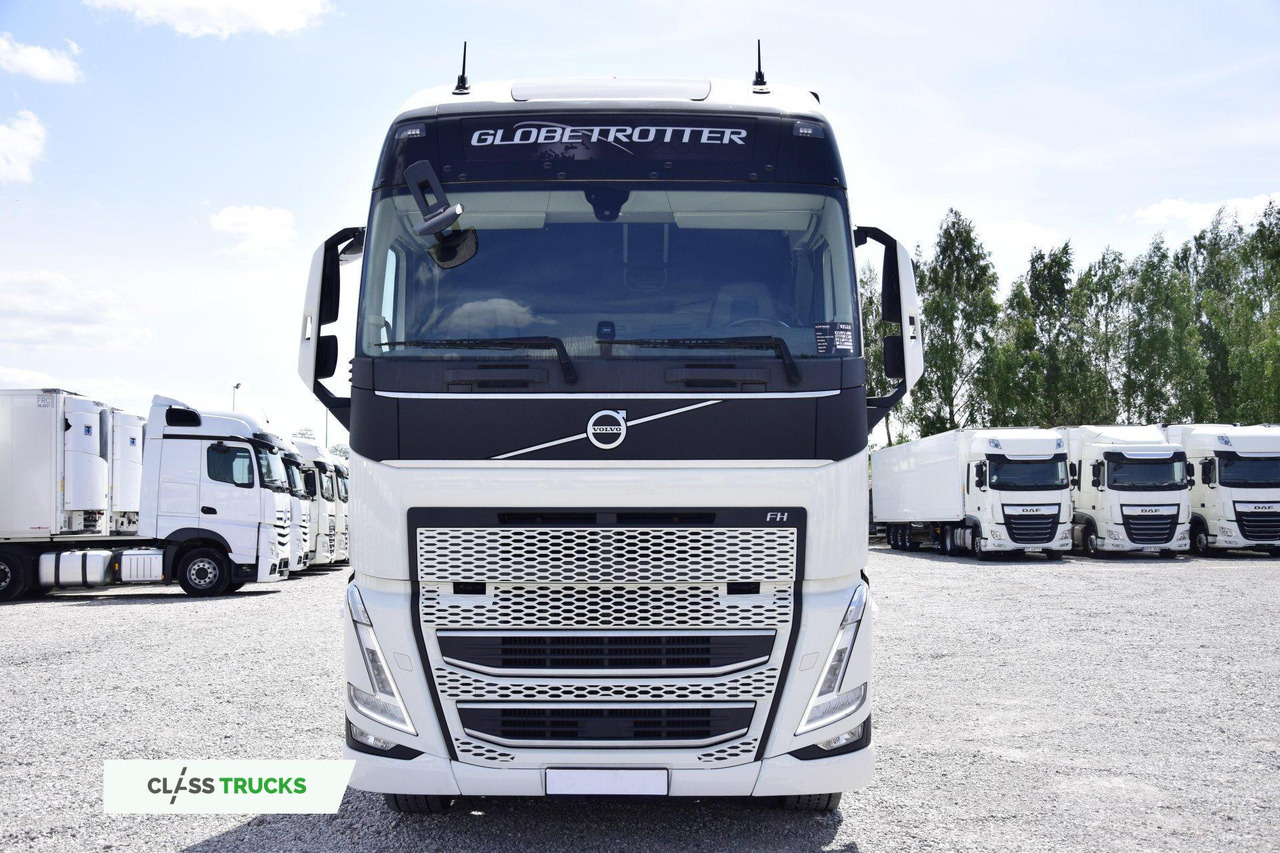 Volvo FH 500 Globetrotter XL Side Skirts - Vilcējs: foto 2 Volvo FH 500 Globetrotter XL Side Skirts - Vilcējs: foto 2