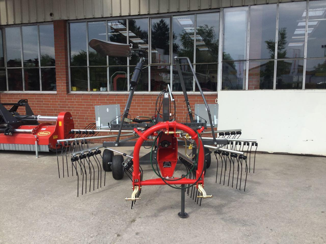 Massey Ferguson RK 451 DN - Vālotājs/ Ārdītājs: foto 2 Massey Ferguson RK 451 DN - Vālotājs/ Ārdītājs: foto 2