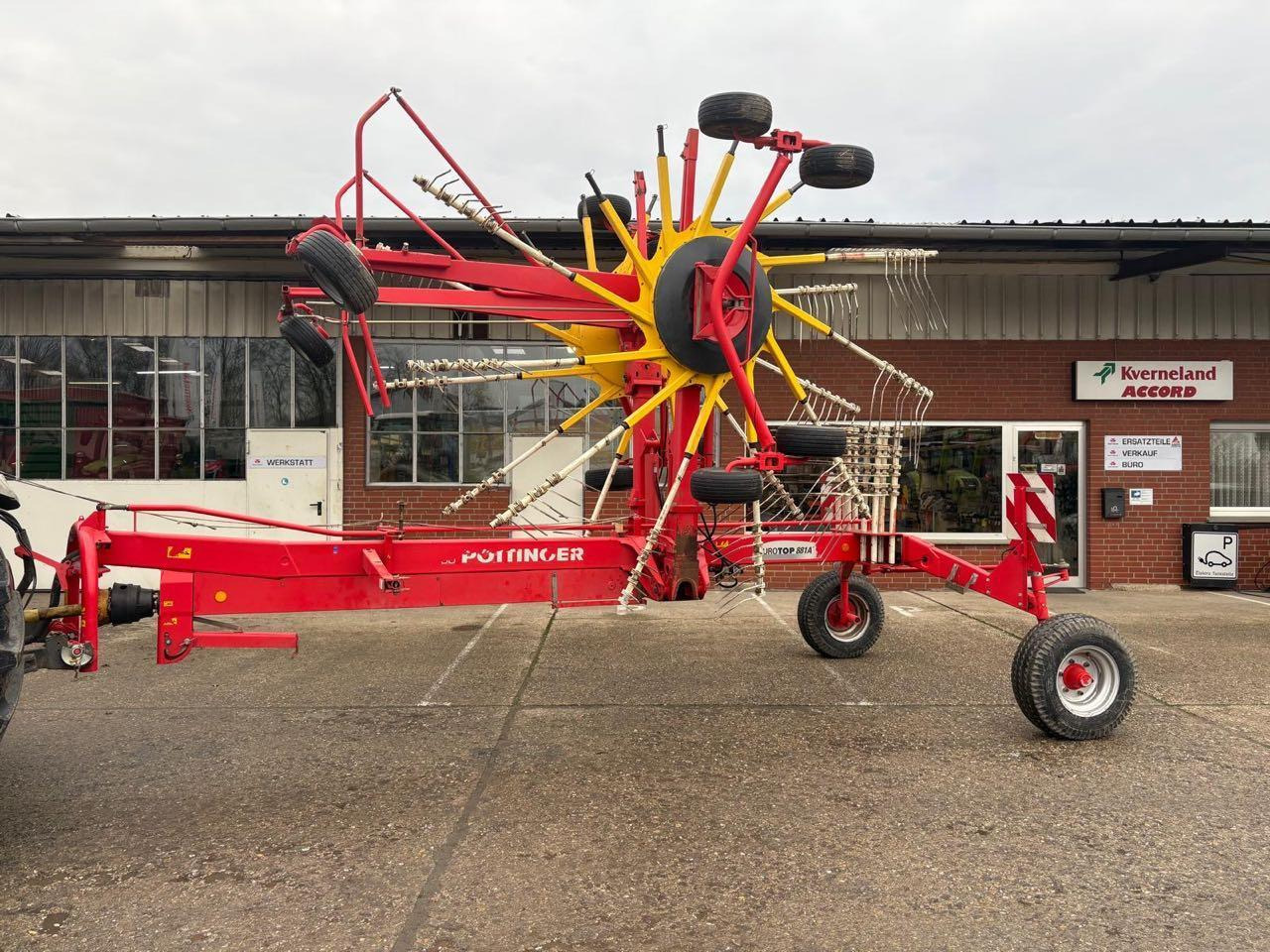 Pöttinger EUROTOP 881A - Vālotājs/ Ārdītājs: foto 1 Pöttinger EUROTOP 881A - Vālotājs/ Ārdītājs: foto 1