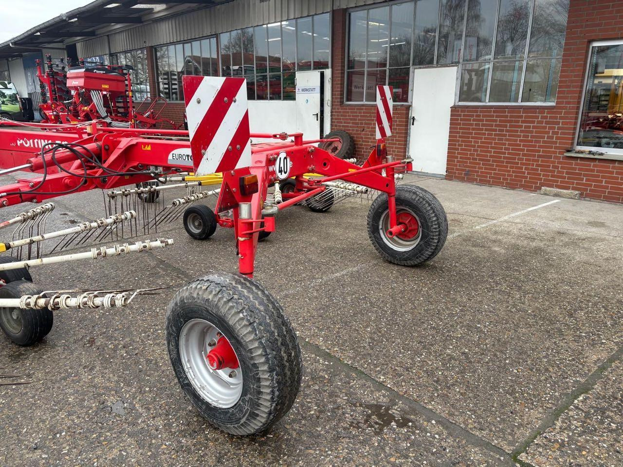 Pöttinger EUROTOP 881A - Vālotājs/ Ārdītājs: foto 4 Pöttinger EUROTOP 881A - Vālotājs/ Ārdītājs: foto 4