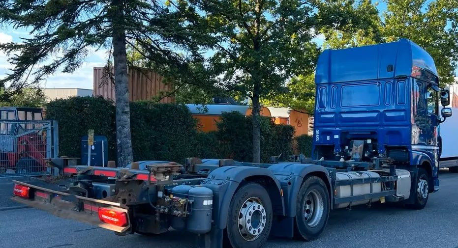 DAF XF 480 |Euro 6 | Automat | Retarder | Mobilna klimatyzacja | 6x2 | oś skrętna podnoszona | 193.000 km - Šasija kravas automašīna: foto 3 DAF XF 480 |Euro 6 | Automat | Retarder | Mobilna klimatyzacja | 6x2 | oś skrętna podnoszona | 193.000 km - Šasija kravas automašīna: foto 3