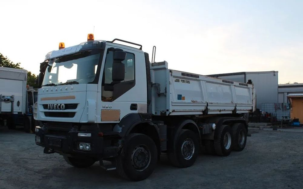Iveco Trakker 450 |8x4 | Wywrotka trójstronna Meiller Bordmatik | Euro 5 | - Kravas automašīna pašizgāzējs: foto 1 Iveco Trakker 450 |8x4 | Wywrotka trójstronna Meiller Bordmatik | Euro 5 | - Kravas automašīna pašizgāzējs: foto 1