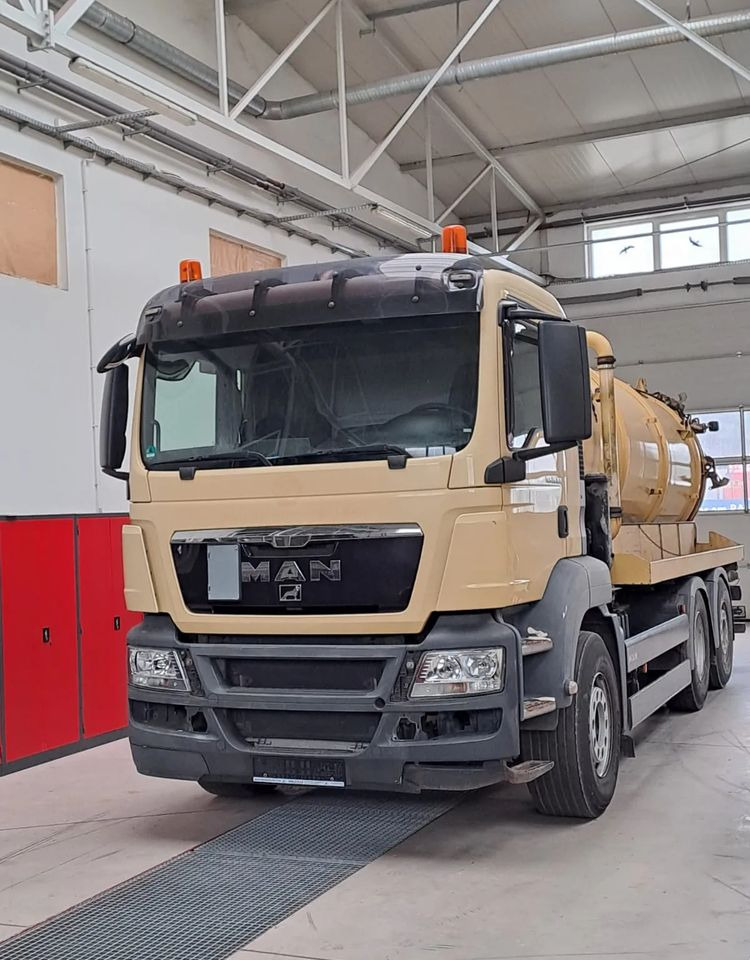 MAN MAN TGS 26.360/6X2/POJAZD KOMUNALNY Z WYWROTEM - Asenizācijas mašīna: foto 1 MAN MAN TGS 26.360/6X2/POJAZD KOMUNALNY Z WYWROTEM - Asenizācijas mašīna: foto 1