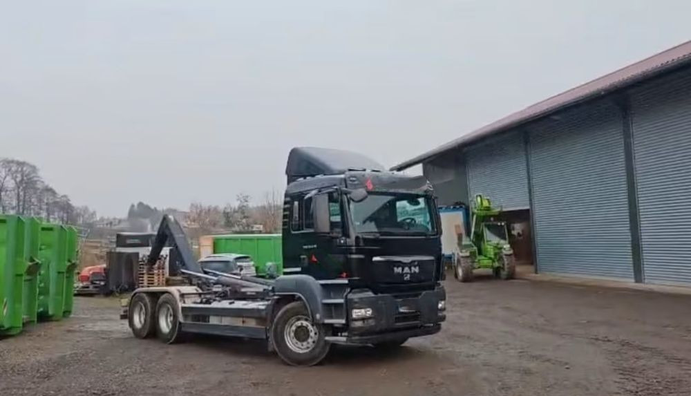 MAN TGS 26.440 6x4 – Meiller z systemem HDS (roll-off) + Kontener + Przyczepa – Euro 5 - Pacēlājs ar āķi: foto 3 MAN TGS 26.440 6x4 – Meiller z systemem HDS (roll-off) + Kontener + Przyczepa – Euro 5 - Pacēlājs ar āķi: foto 3