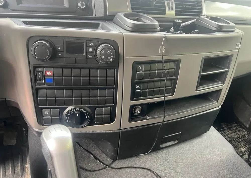 MAN TGS 41.460 8x8 • Meiller • Muldenkipper • Allrad • Euro 6d • Przebieg: 85 000 km - Kravas automašīna pašizgāzējs: foto 5 MAN TGS 41.460 8x8 • Meiller • Muldenkipper • Allrad • Euro 6d • Przebieg: 85 000 km - Kravas automašīna pašizgāzējs: foto 5