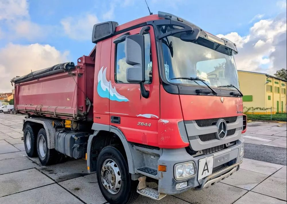 Mercedes-Benz Actros 2644 EPS |Wywrotka 3-stronna Meiller Bordmatik | 6x4 | Euro 5 | Plandeka rolowana - Kravas automašīna pašizgāzējs: foto 3 Mercedes-Benz Actros 2644 EPS |Wywrotka 3-stronna Meiller Bordmatik | 6x4 | Euro 5 | Plandeka rolowana - Kravas automašīna pašizgāzējs: foto 3