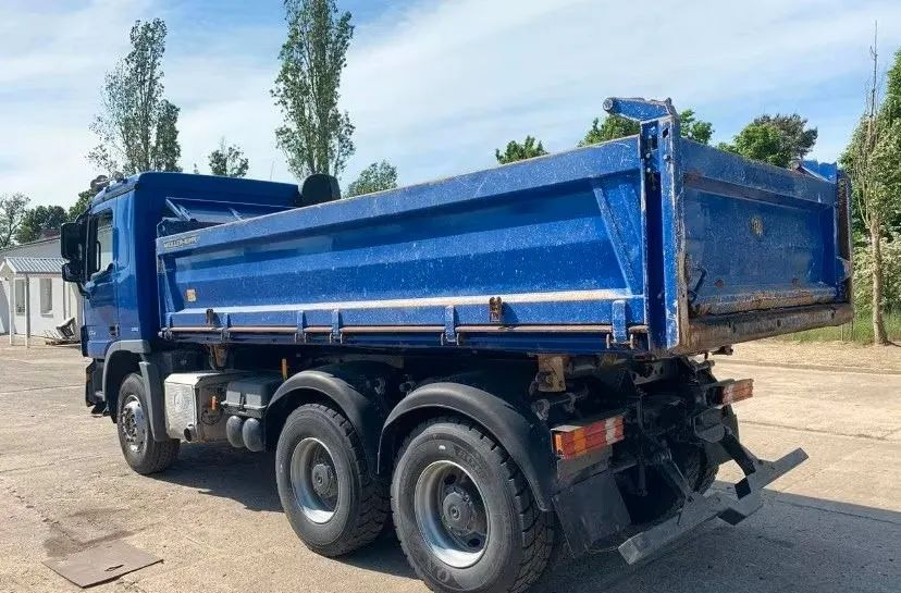 Mercedes-Benz Actros 3344 6x4 / Wywrotka trójstronna Miller / Euro 5 / - Kravas automašīna pašizgāzējs: foto 2 Mercedes-Benz Actros 3344 6x4 / Wywrotka trójstronna Miller / Euro 5 / - Kravas automašīna pašizgāzējs: foto 2
