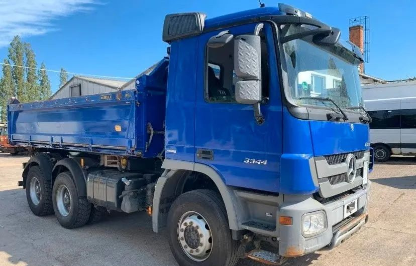 Mercedes-Benz Actros 3344 6x4 / Wywrotka trójstronna Miller / Euro 5 / - Kravas automašīna pašizgāzējs: foto 1 Mercedes-Benz Actros 3344 6x4 / Wywrotka trójstronna Miller / Euro 5 / - Kravas automašīna pašizgāzējs: foto 1