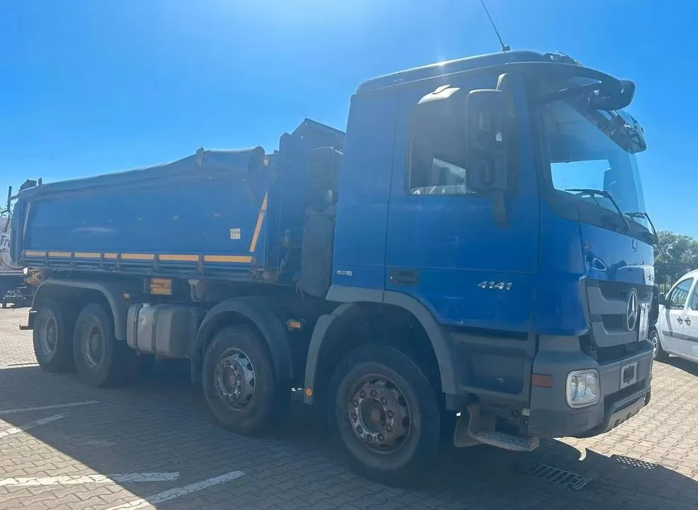 Kravas automašīna pašizgāzējs Mercedes-Benz Actros 4141 K 8x4 / Meiller Trójstronna Wywrotka / Automat / Euro 5 / Klima / 36T DMC: foto 1