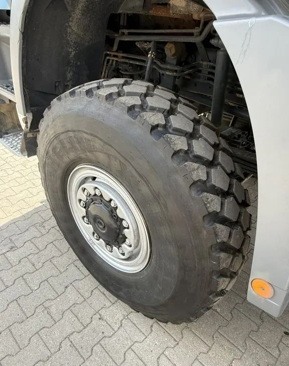 Mercedes-Benz Actros 4141AK 8x8 | Wywrotka Meiller | TELLIGENT z sprzęgłem system stabilizacji jazdy | Euro 5 - Kravas automašīna pašizgāzējs: foto 3 Mercedes-Benz Actros 4141AK 8x8 | Wywrotka Meiller | TELLIGENT z sprzęgłem system stabilizacji jazdy | Euro 5 - Kravas automašīna pašizgāzējs: foto 3