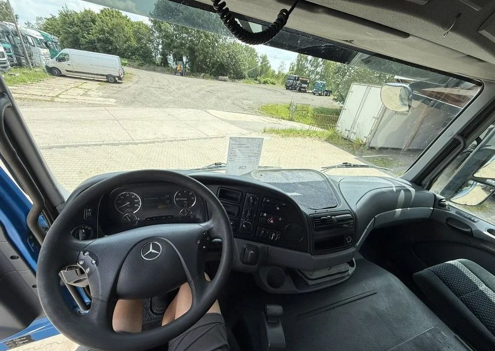 Mercedes-Benz Actros 4141AK 8x8 | Wywrotka Meiller | TELLIGENT z sprzęgłem system stabilizacji jazdy | Euro 5 - Kravas automašīna pašizgāzējs: foto 5 Mercedes-Benz Actros 4141AK 8x8 | Wywrotka Meiller | TELLIGENT z sprzęgłem system stabilizacji jazdy | Euro 5 - Kravas automašīna pašizgāzējs: foto 5