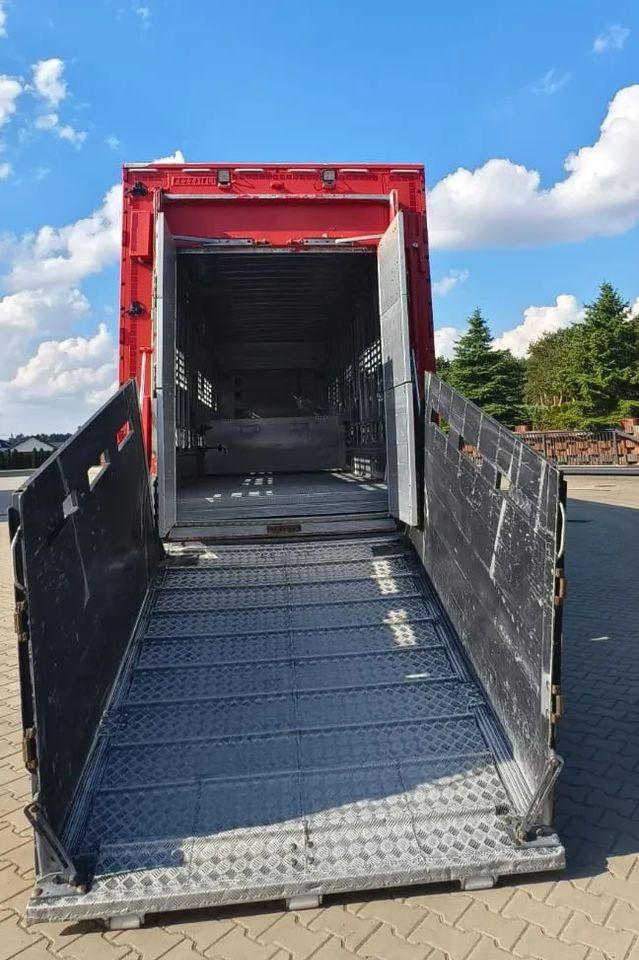 Pezzaioli 2017 / 3 POZIOMY / TRANSPORT ZWIERZĄT / HYDRAULIKA / STEROWANIE PILOTEM/ PODNOSZONY DACH / - Puspiekabe dzīvnieku pārvadāšanai: foto 4 Pezzaioli 2017 / 3 POZIOMY / TRANSPORT ZWIERZĄT / HYDRAULIKA / STEROWANIE PILOTEM/ PODNOSZONY DACH / - Puspiekabe dzīvnieku pārvadāšanai: foto 4