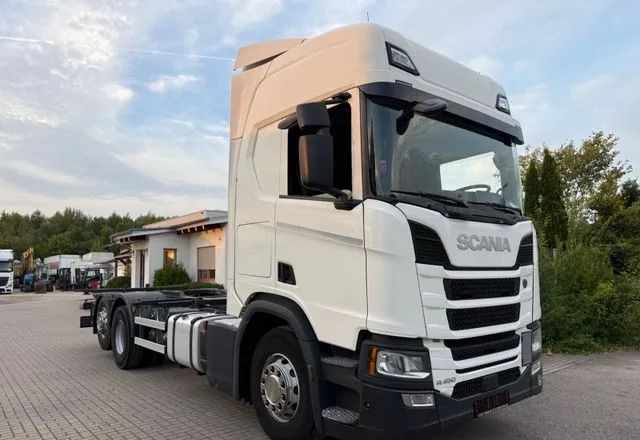 Scania R450 BDF • 6x2 • Euro 6d • Skrętna tylna oś • Retarder • Pod zabudowę • - Šasija kravas automašīna: foto 2 Scania R450 BDF • 6x2 • Euro 6d • Skrętna tylna oś • Retarder • Pod zabudowę • - Šasija kravas automašīna: foto 2