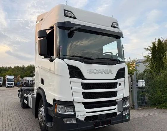 Scania R450 BDF • 6x2 • Euro 6d • Skrętna tylna oś • Retarder • Pod zabudowę • - Šasija kravas automašīna: foto 1 Scania R450 BDF • 6x2 • Euro 6d • Skrętna tylna oś • Retarder • Pod zabudowę • - Šasija kravas automašīna: foto 1