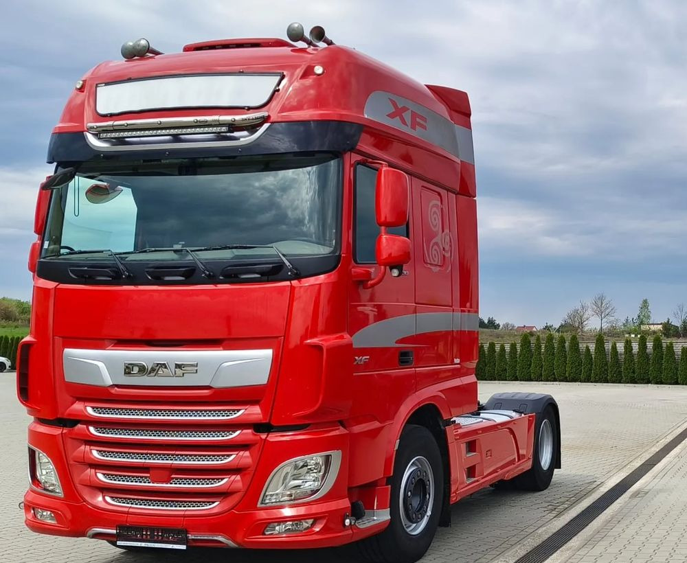 DAF XF 530 Super Space Cab | RETARDER | KLIMATYZACJA | EURO 6 | 2018 | 530 000 km - Vilcējs: foto 1 DAF XF 530 Super Space Cab | RETARDER | KLIMATYZACJA | EURO 6 | 2018 | 530 000 km - Vilcējs: foto 1