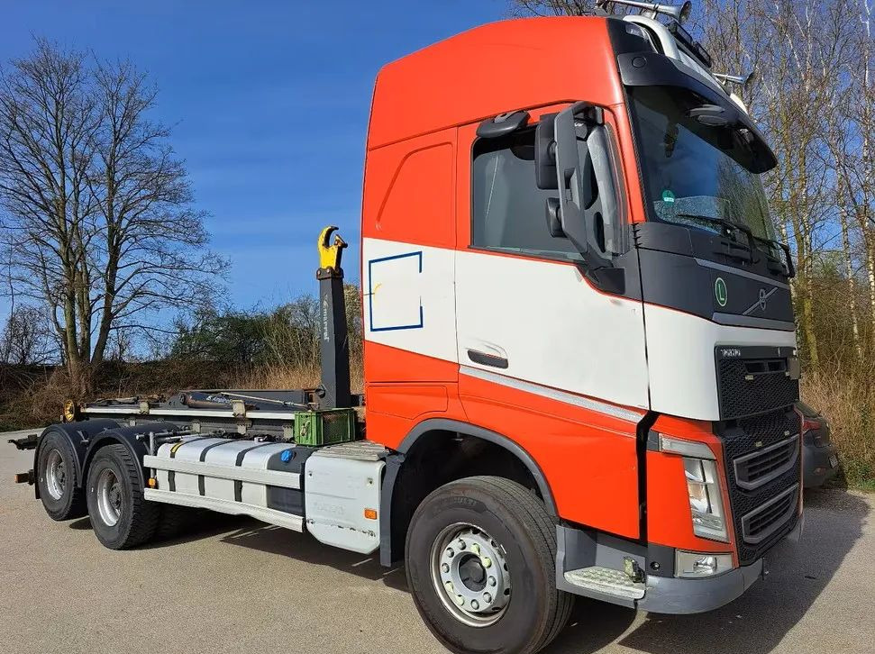 Volvo FH 64 R510 High-Line • 6x4 • Klimatyzacja postojowa • Hakowiec• Euro6 • zawieszenie pneumatyczne - Pacēlājs ar āķi: foto 1 Volvo FH 64 R510 High-Line • 6x4 • Klimatyzacja postojowa • Hakowiec• Euro6 • zawieszenie pneumatyczne - Pacēlājs ar āķi: foto 1