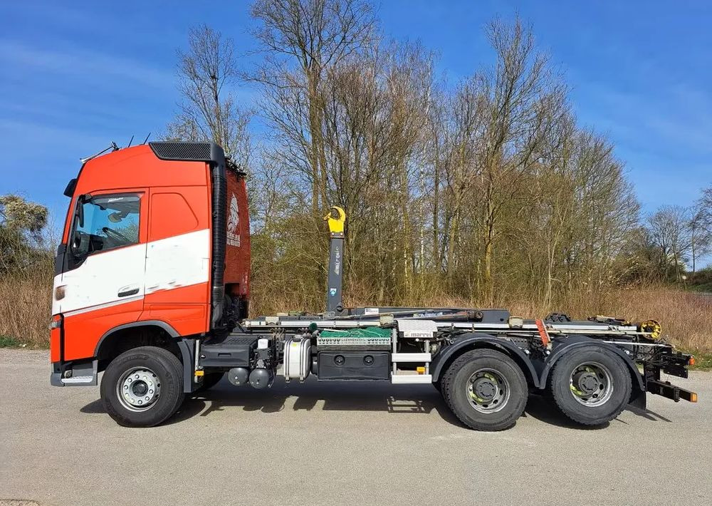 Volvo FH 64 R510 High-Line • 6x4 • Klimatyzacja postojowa • Hakowiec• Euro6 • zawieszenie pneumatyczne - Pacēlājs ar āķi: foto 2 Volvo FH 64 R510 High-Line • 6x4 • Klimatyzacja postojowa • Hakowiec• Euro6 • zawieszenie pneumatyczne - Pacēlājs ar āķi: foto 2