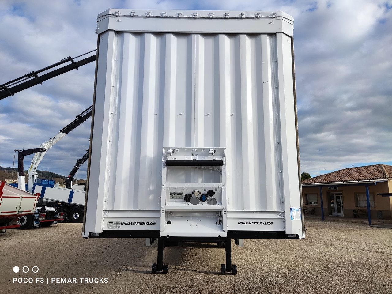 KRONE SD TAUTLINER - Tenta puspiekabe: foto 2 KRONE SD TAUTLINER - Tenta puspiekabe: foto 2