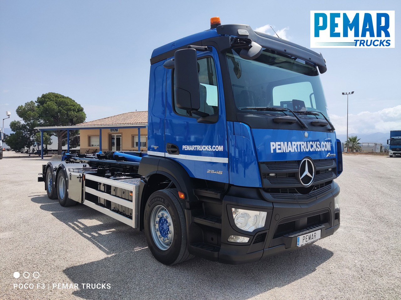 MERCEDES-BENZ ANTOS 2546 6X2 MULTILIFT - Konteineru vedējs/ Kravas automašīna ar noņemamā virsbūve: foto 4 MERCEDES-BENZ ANTOS 2546 6X2 MULTILIFT - Konteineru vedējs/ Kravas automašīna ar noņemamā virsbūve: foto 4