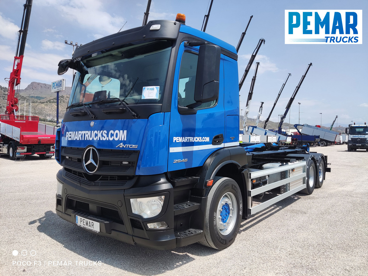 MERCEDES-BENZ ANTOS 2546 6X2 MULTILIFT - Konteineru vedējs/ Kravas automašīna ar noņemamā virsbūve: foto 2 MERCEDES-BENZ ANTOS 2546 6X2 MULTILIFT - Konteineru vedējs/ Kravas automašīna ar noņemamā virsbūve: foto 2