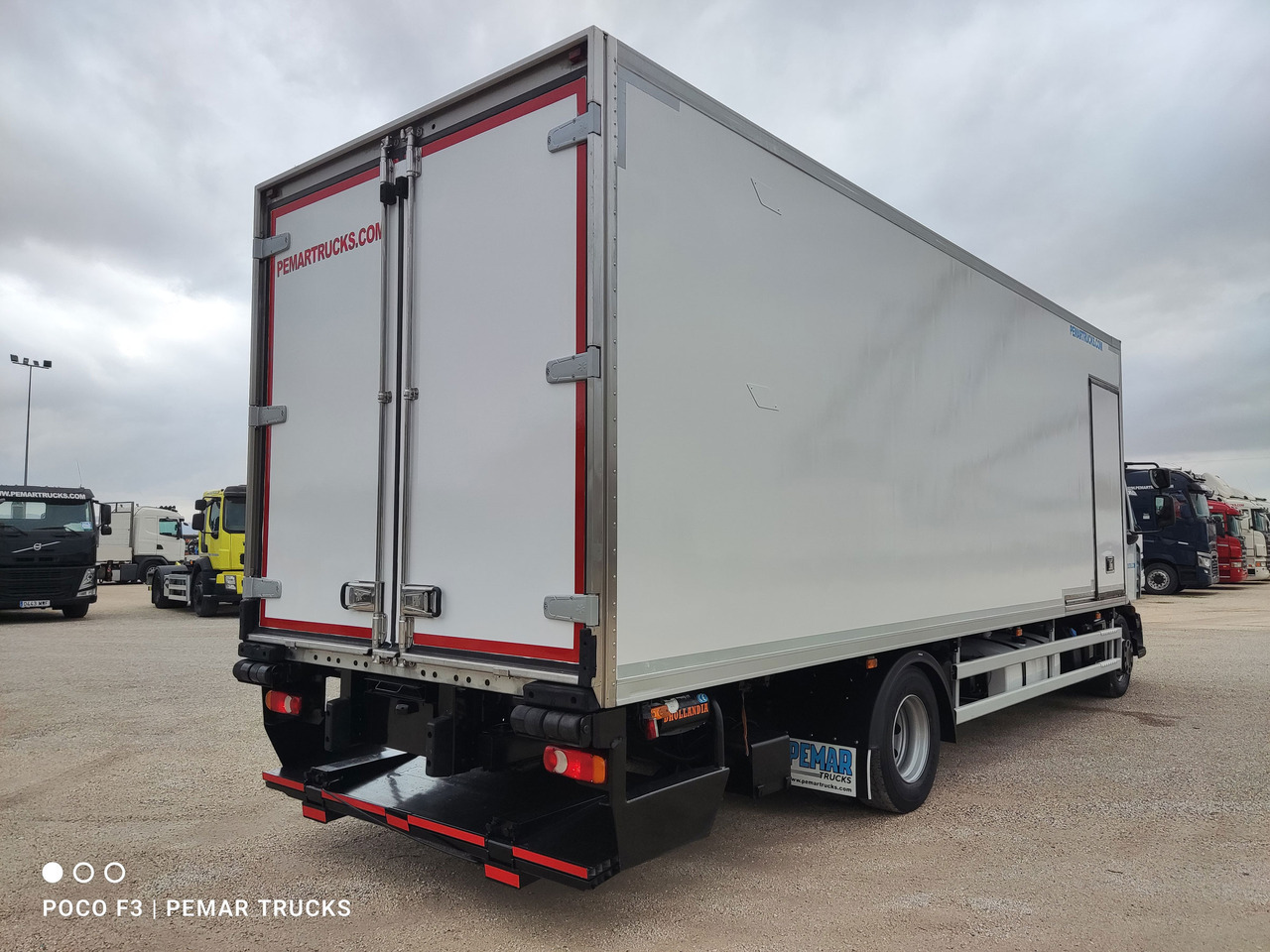 RENAULT MIDLUM D16 240 EURO 6 - Kravas automašīna refrižerators: foto 5 RENAULT MIDLUM D16 240 EURO 6 - Kravas automašīna refrižerators: foto 5