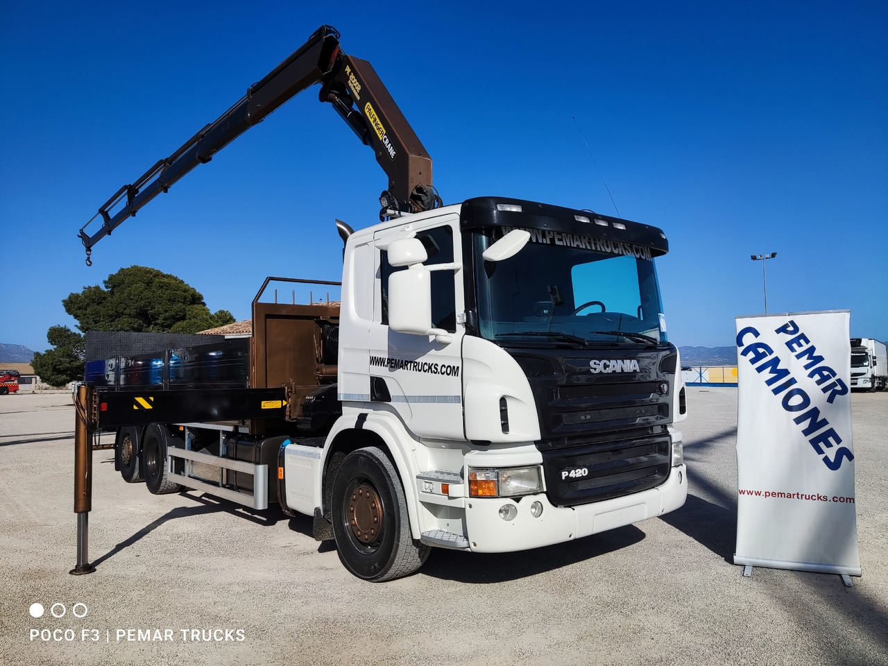 SCANIA P 420 6X2 GRUA CAJA FIJA - Konteineru vedējs/ Kravas automašīna ar noņemamā virsbūve, Kravas auto ar manipulatoru: foto 3 SCANIA P 420 6X2 GRUA CAJA FIJA - Konteineru vedējs/ Kravas automašīna ar noņemamā virsbūve, Kravas auto ar manipulatoru: foto 3