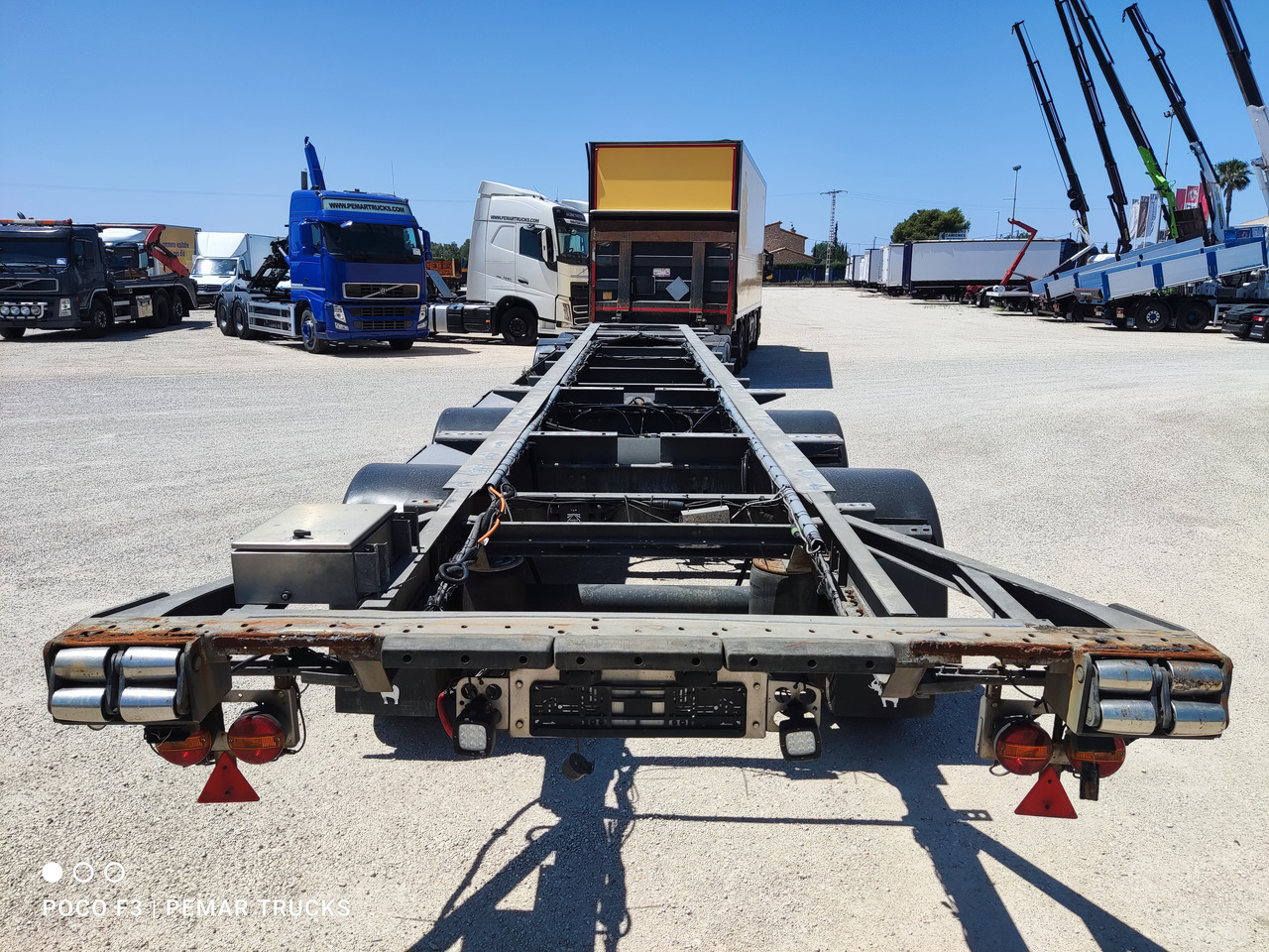 SCHMITZ CARGOBULL KO36 CHASIS MEGATRAILER 4 ejes - Piekabe šasija: foto 4 SCHMITZ CARGOBULL KO36 CHASIS MEGATRAILER 4 ejes - Piekabe šasija: foto 4