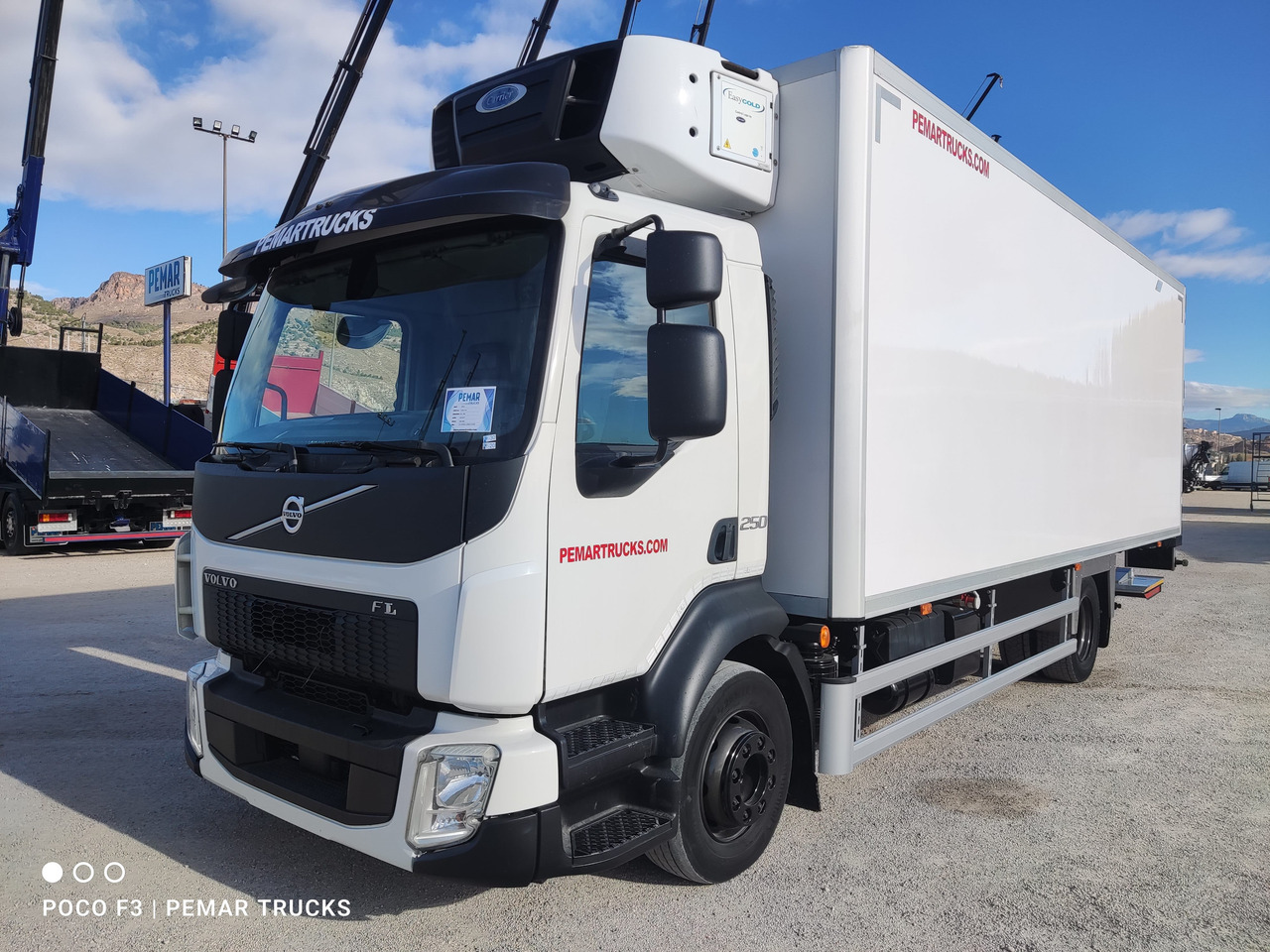 VOLVO FL 250 FRIGORIFICO 12T EURO 6 - Kravas automašīna refrižerators: foto 1 VOLVO FL 250 FRIGORIFICO 12T EURO 6 - Kravas automašīna refrižerators: foto 1