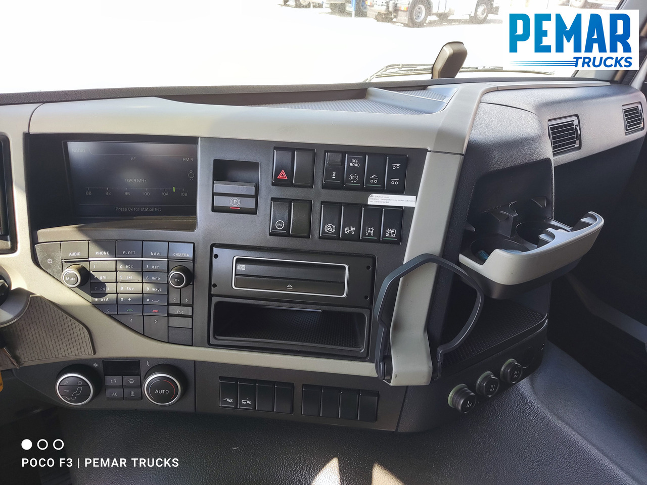 Kravas auto ar manipulatoru VOLVO FM 500 6X2 GRUA CAJA FIJA: foto 32