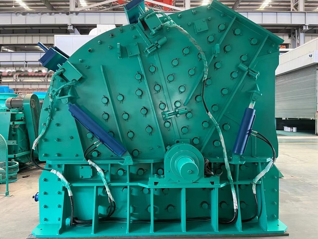 Hazemag APK60 Impact Crusher - Trieciena drupinātājs: foto 1 Hazemag APK60 Impact Crusher - Trieciena drupinātājs: foto 1