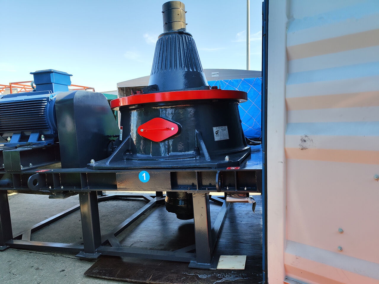 Kinglink KCS430 Hydraulic Cone Crusher - Konusveida drupinātājs: foto 2 Kinglink KCS430 Hydraulic Cone Crusher - Konusveida drupinātājs: foto 2