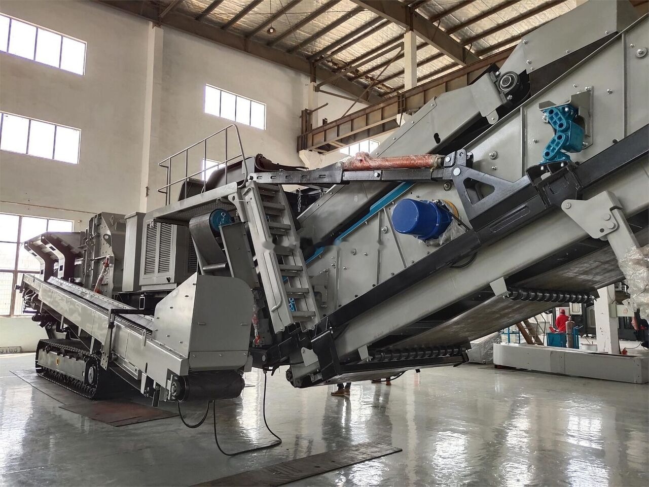 Kinglink KL3S2160F1315 Mobile Impact Crusher - Mobilais drupinātājs: foto 4 Kinglink KL3S2160F1315 Mobile Impact Crusher - Mobilais drupinātājs: foto 4