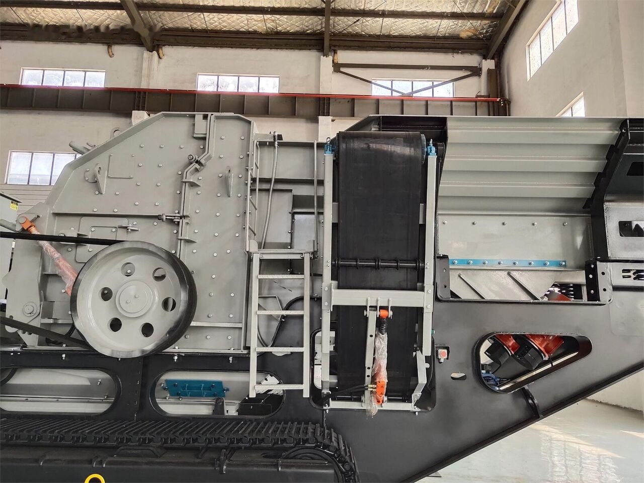 Kinglink KL3S2160F1315 Mobile Impact Crusher - Mobilais drupinātājs: foto 3 Kinglink KL3S2160F1315 Mobile Impact Crusher - Mobilais drupinātājs: foto 3