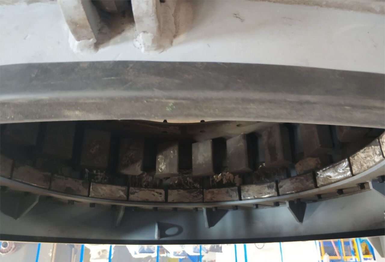 Kinglink KL8 VSI Impactor - Trieciena drupinātājs: foto 4 Kinglink KL8 VSI Impactor - Trieciena drupinātājs: foto 4