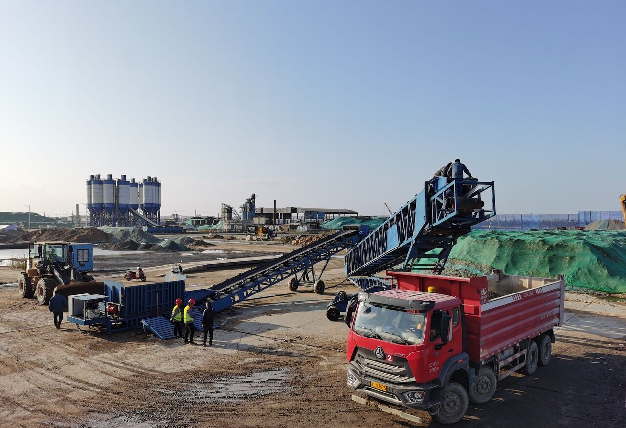 Kinglink New Belt Conveyor | Telescopic Radial Stacker - Lentes konveijers: foto 1 Kinglink New Belt Conveyor | Telescopic Radial Stacker - Lentes konveijers: foto 1